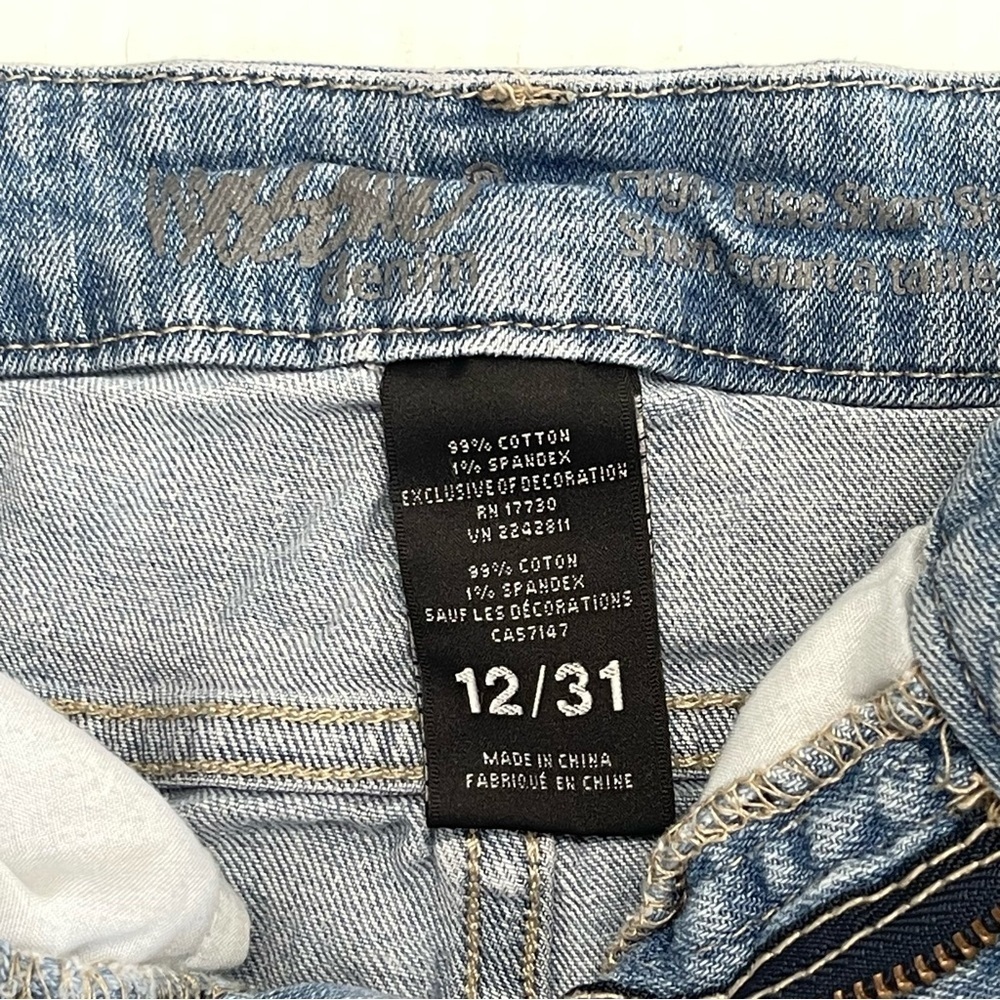 Mossimo Denim Lace Patch Women Shorts - Picture 5 of 9